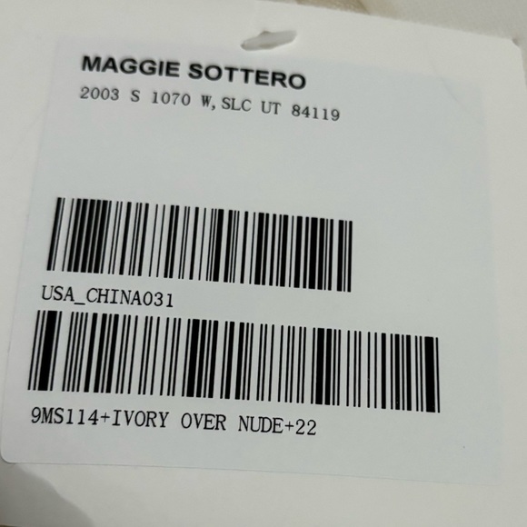 Maggie Sottero Wedding Gown size 22 - Picture 6 of 6